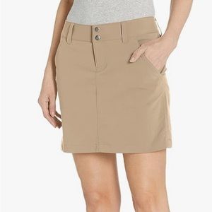 Columbia Trail Skort Women’s Size 12 OMNI-SHIELD fabric. Tan color.